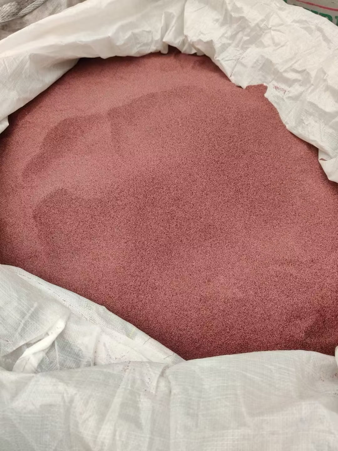 Garnet in dry packaging