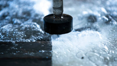 What factors of garnet can influence the waterjet cutting 