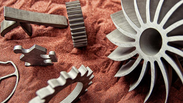 The role of garnet sand in sand blasting of iron parts