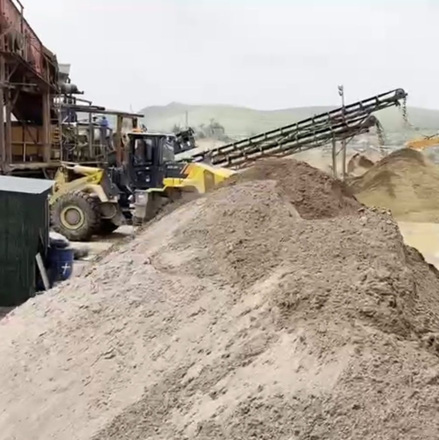 River garnet raw material source