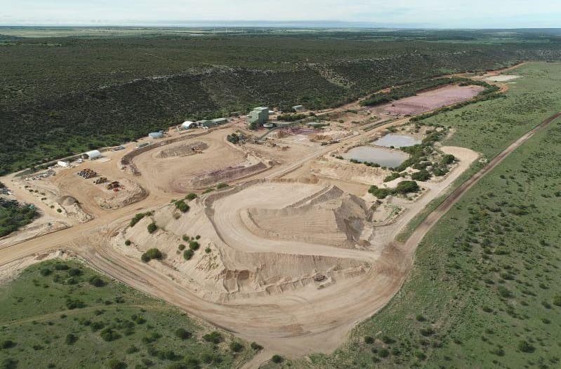 Australia Port Gregory dune-hosted heavy mineral sand garnet deposit